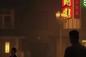《墨色提灯人》封面小图：一人提灯走过水墨渲染的长巷